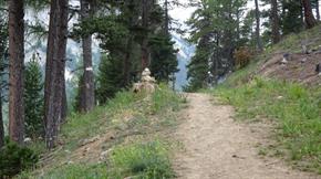 02  Intersection - tout droit on va directement au vallon des Thures